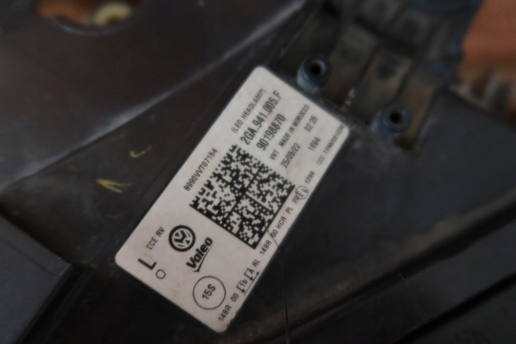 Frontscheinwerfer VW T-Roc 2GA941005 LED Ein Stück (Rechts oder Links) Headlight SCH2396015315an