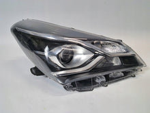 Load image into Gallery viewer, Frontscheinwerfer Toyota Yaris LED Rechts Scheinwerfer Headlight