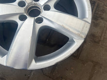 Load image into Gallery viewer, 1x Alufelge 17 Zoll 6.5" 5x112 33ET Glanz Silber 5N0601025 VW Tiguan Rim Wheel FEL6925181259wy