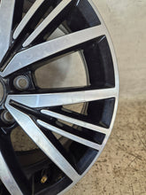 Laden Sie das Bild in den Galerie-Viewer, 1x Alufelge 17 Zoll 6.5" 5x112 46ET 5G0601025CD VW Golf Vii Rim Wheel FEL2421995955yv