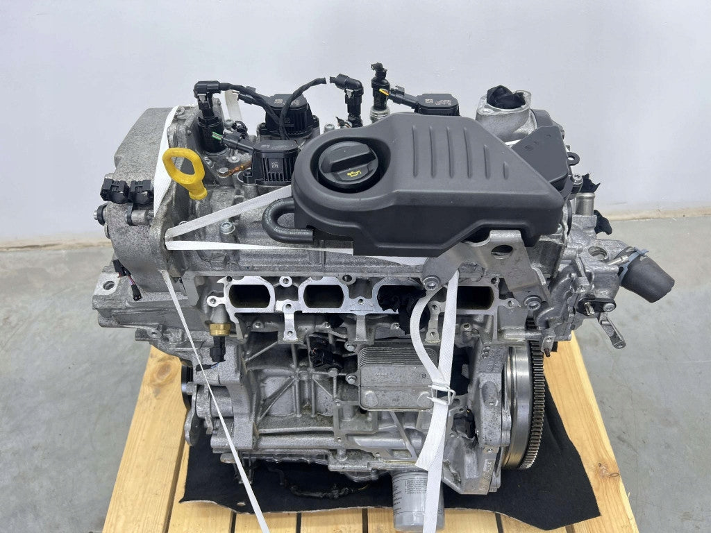Motor Seat Skoda VW Taigo DXD 1.5 TSI 2023 Benzin Engine Unkomplett