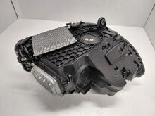Laden Sie das Bild in den Galerie-Viewer, Frontscheinwerfer Mercedes-Benz W206 A2069064703 Links Scheinwerfer Headlight SCH3614732456cz