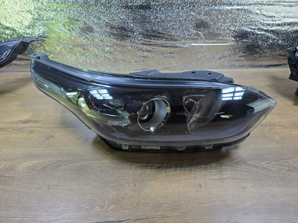 Frontscheinwerfer Kia Ceed J7921-22040 Rechts Scheinwerfer Headlight