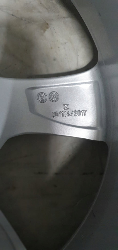 1x Alufelge 17 Zoll 7.5" 5x112 38ET Glanz Silber 8W0601025EH Audi A4 Rim Wheel FEL6610928656xt