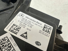 Laden Sie das Bild in den Galerie-Viewer, Frontscheinwerfer Mercedes-Benz W247 A2479061305 Full LED Rechts oder Links SCH4764777043kf