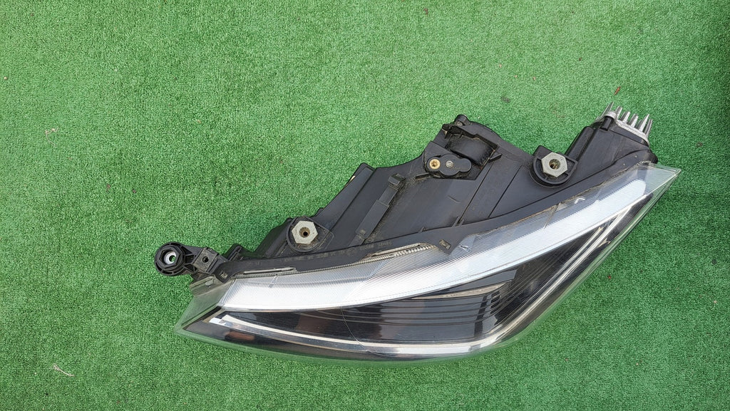 Frontscheinwerfer Seat Ibiza 6F1941007 Links Scheinwerfer Headlight