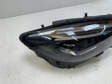Laden Sie das Bild in den Galerie-Viewer, Frontscheinwerfer Mercedes-Benz W247 A2479060605I LED Rechts Headlight SCH9398718268jn
