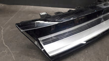 Laden Sie das Bild in den Galerie-Viewer, Frontscheinwerfer VW Transporter 12030201230R Rechts Scheinwerfer Headlight SCH9246235511nb