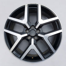 Load image into Gallery viewer, 1x Alufelge 18 Zoll 7.0&quot; 5x112 47ET 123586 Seat Arona Rim Wheel