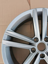 Laden Sie das Bild in den Galerie-Viewer, 1x Alufelge 18 Zoll 5G0601025DC VW Golf Vii Rim Wheel FEL4518090422qj