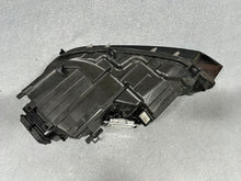 Load image into Gallery viewer, Frontscheinwerfer VW Touareg 7P1941034 Xenon Rechts Scheinwerfer Headlight