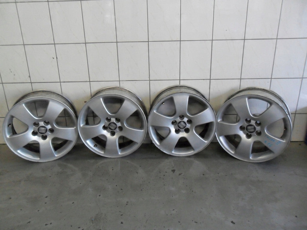 4x Alufelge 15 Zoll " 5x100 Seat Toledo Golf Rim Wheel