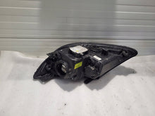 Load image into Gallery viewer, Frontscheinwerfer Kia Sorento I 2P924 Rechts Scheinwerfer Headlight SCH6269009136tb