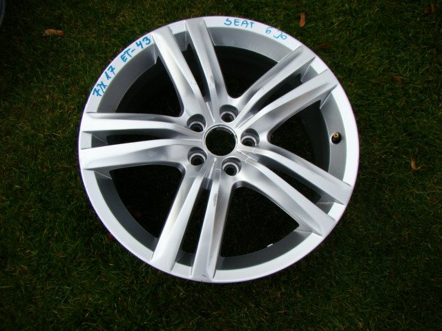 1x Alufelge 17 Zoll 7.0" 5x100 43ET Seat Ibiza Rim Wheel FEL8412442385aq
