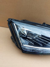 Laden Sie das Bild in den Galerie-Viewer, Frontscheinwerfer Skoda Fabia III 6V1941016F LED Rechts Scheinwerfer Headlight SCH6726305914zd