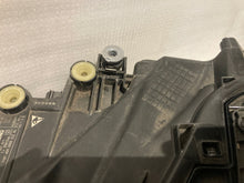 Laden Sie das Bild in den Galerie-Viewer, Frontscheinwerfer Audi Q3 83A941011 LED Links Scheinwerfer Headlight