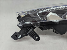 Laden Sie das Bild in den Galerie-Viewer, Frontscheinwerfer Toyota Corolla LED Rechts Scheinwerfer Headlight