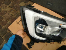 Laden Sie das Bild in den Galerie-Viewer, Frontscheinwerfer Renault Master I Rechts Scheinwerfer Headlight SCH6512217741un