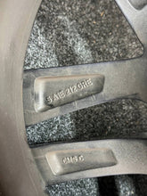 Load image into Gallery viewer, 1x Alufelge 18 Zoll 8.5" 5x112 36ET Glanz Graphit 6896768 BMW Gran G26 Rim Wheel FEL2382724720ci