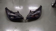 Laden Sie das Bild in den Galerie-Viewer, Frontscheinwerfer Opel Astra K 39195689 Full LED Ein Satz Scheinwerfer Headlight SCH5477022542ip