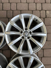 Load image into Gallery viewer, 4x Alufelge 17 Zoll 7.0" 5x112 40ET 3G0601025BP VW Passat B8 Beetle Touran FEL3811640122eb