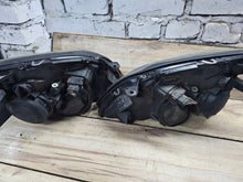 Laden Sie das Bild in den Galerie-Viewer, Frontscheinwerfer Opel Vectra C MO-1513-490 Ein Satz Scheinwerfer Headlight SCH6472128702mf