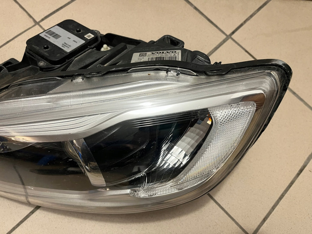 Frontscheinwerfer Volvo S60 V60 31420253 Xenon Links