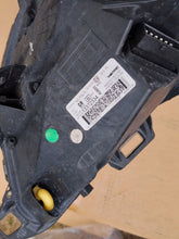 Laden Sie das Bild in den Galerie-Viewer, Frontscheinwerfer Opel Meriva B 13372334 Rechts Scheinwerfer Headlight SCH9203645976fj