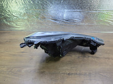 Laden Sie das Bild in den Galerie-Viewer, Frontscheinwerfer Honda Jazz III P9730 Links Scheinwerfer Headlight SCH6395891035fo