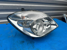 Laden Sie das Bild in den Galerie-Viewer, Frontscheinwerfer Mercedes-Benz Sprinter 906 A9068201061 Rechts Headlight SCH8402191828du