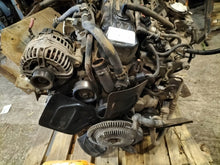 Laden Sie das Bild in den Galerie-Viewer, Motor Chrysler Jeep Grand Cherokee I Wj 4.0 Benzin Engine Unkomplett MOT5246650105ro