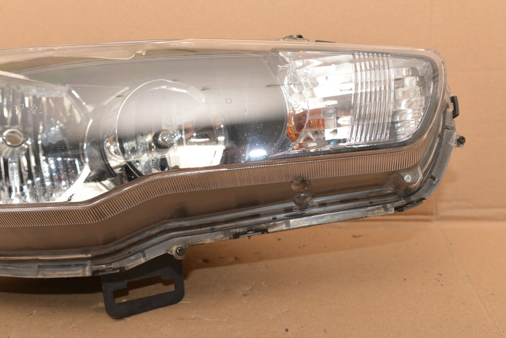 Frontscheinwerfer Mitsubishi Lancer VIII I 8301C3-38 Rechts Headlight SCH5380992859fc