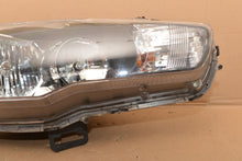 Laden Sie das Bild in den Galerie-Viewer, Frontscheinwerfer Mitsubishi Lancer VIII I 8301C3-38 Rechts Headlight SCH5380992859fc