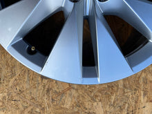 Laden Sie das Bild in den Galerie-Viewer, 1x Alufelge 19 Zoll 8.0" 5x112 45ET 5LA601025 Skoda Rim Wheel FEL9862810997gy