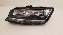 Load image into Gallery viewer, Frontscheinwerfer Skoda Fabia III 6V1941015D Links Scheinwerfer Headlight