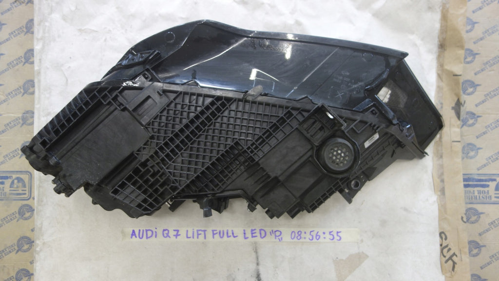 Frontscheinwerfer Audi Q7 4M0941040C LED Rechts Scheinwerfer Headlight SCH8740990458tc