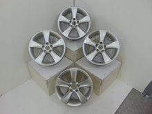Laden Sie das Bild in den Galerie-Viewer, 4x Alufelge 17 Zoll 6.5" 5x112 39ET Glanz Silber 3C8601025 VW Passat Rim Wheel FEL7381966616mx