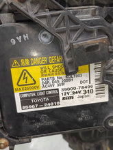 Laden Sie das Bild in den Galerie-Viewer, Frontscheinwerfer Toyota Avensis 10R022556 9922680008 D4S8596724010 Links SCH9653465267mf