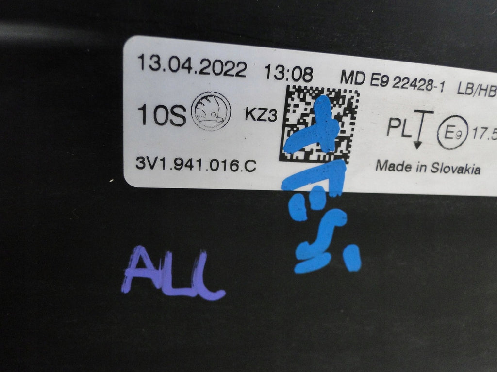 Frontscheinwerfer Skoda Superb III 3V1941016C LED Ein Stück (Rechts oder Links)