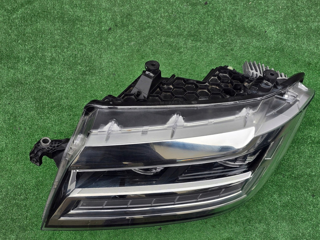 Frontscheinwerfer VW Crafter 7C1941035 Links Scheinwerfer Headlight SCH9528905659dn