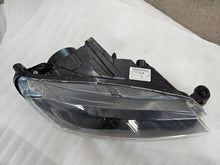 Load image into Gallery viewer, Frontscheinwerfer Skoda Superb III 3V1941016B Xenon Rechts Headlight