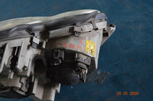 Laden Sie das Bild in den Galerie-Viewer, Frontscheinwerfer Mercedes-Benz W203 A2038203761 Xenon Links Headlight SCH2667063392qf