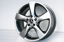 Load image into Gallery viewer, 4x Alufelge 17 Zoll 7.0" 5x112 51ET Glanz Silber A4474012200 Mercedes-Benz Viano FEL8717680030op