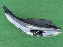 Laden Sie das Bild in den Galerie-Viewer, Frontscheinwerfer Kia Ceed J792121040 Rechts Scheinwerfer Headlight SCH2080444890zt