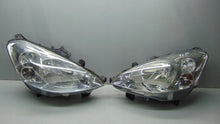 Laden Sie das Bild in den Galerie-Viewer, Frontscheinwerfer Citroën Berlingo 89318001 89317991 Ein Satz Headlight SCH8307799353cl