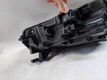 Load image into Gallery viewer, Frontscheinwerfer Aro Octavia IV 5E4941018 LED Rechts Scheinwerfer Headlight SCH2010158359fs