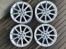 Laden Sie das Bild in den Galerie-Viewer, 4x Alufelge 17 Zoll 7.5" 5x112 52ET Glanz Silber 6856061- BMW F45 F39 X1 F48 F46 FEL7732444917cm