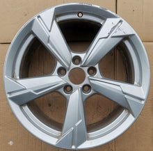 Load image into Gallery viewer, 1x Alufelge 18 Zoll 8.0" 5x112 39ET Glanz Silber 4K0601025 Audi A6 C8 Rim Wheel FEL9323975917nq