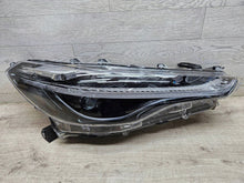 Laden Sie das Bild in den Galerie-Viewer, Frontscheinwerfer Toyota Corolla HASC016184 Rechts Scheinwerfer Headlight SCH4464112518mw