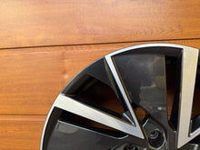 Laden Sie das Bild in den Galerie-Viewer, 1x Alufelge 18 Zoll 7.0&quot; 5x100 39ET 658601025J Skoda Fabia Scala Kamiq Rim Wheel